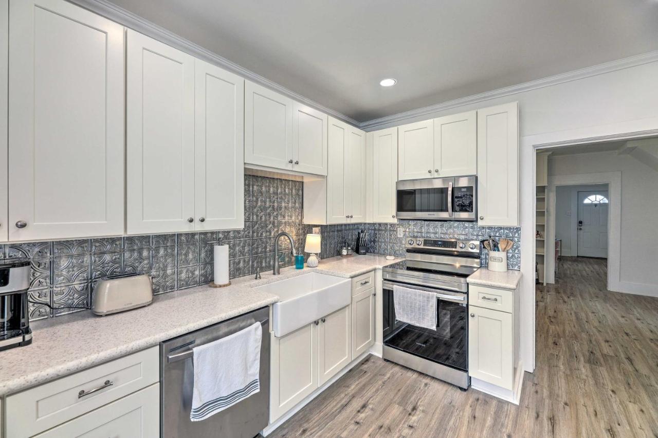 Pet-friendly With Private Yard * Greenville